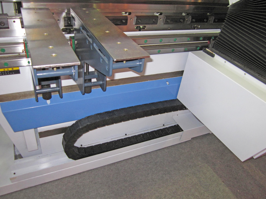 自動(dòng)化設(shè)備上的拖鏈應(yīng)用 自動(dòng)化設(shè)備上的拖鏈應(yīng)用