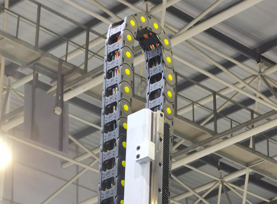 拖鏈豎直應(yīng)用 拖鏈豎直應(yīng)用